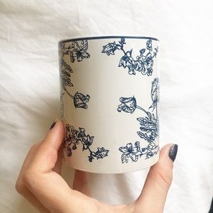 Vintage Dining - FREE W/ PURCHASE Vintage Dining - FREE W/ PURCHASE
